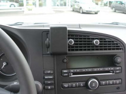 Fixation voiture Proclip  Brodit Saab 9-3  PAS pour les modèles avec option GPS d'origine. Réf 853901