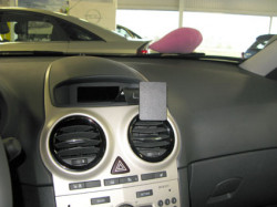 Fixation voiture Proclip  Brodit Opel Corsa  PAS pour les modèles avec la navigation de l'usine ou grand écran. Réf 853967