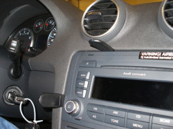 Fixation voiture Proclip  Brodit Audi A3  PAS pour les modèles avec écran de navigation. Réf 853990