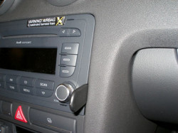Fixation voiture Proclip  Brodit Audi A3  PAS pour les modèles avec écran de navigation. Réf 853991