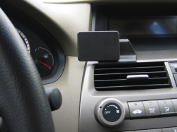 Fixation voiture Proclip  Brodit Honda Accord  PAS pour les modèles avec option GPS d'origine. Réf 854098