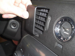 Fixation voiture Proclip  Brodit Hummer H2 Réf 854157