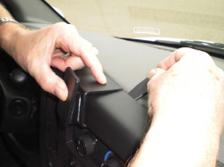 Fixation voiture Proclip  Brodit Chevrolet Express Réf 854203