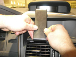 Fixation voiture Proclip  Brodit Volvo XC60  PAS pour les modèles avec option GPS d'origine. Réf 854259