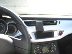 Fixation voiture Proclip Brodit Citroen C3 PAS pour les modèles avec écran de navigation. Réf 854453