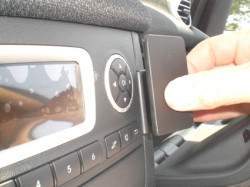 Fixation voiture Proclip  Brodit Smart ForTwo  PAS pour les modèles avec option GPS d'origine. Réf 854669