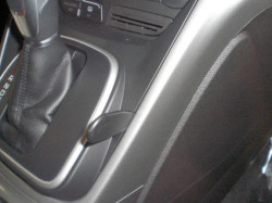 Fixation voiture Proclip  Brodit Ford Yuga Réf 854796