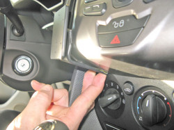 Fixation voiture Proclip  Brodit Ford Tourneo Connect  PAS pour Sony stéréo. Réf 854989