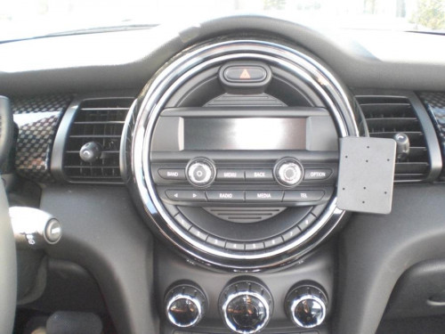 Fixation voiture Proclip  Brodit Mini Cooper  SEULEMENT pour les modèles avec: radio standard, Visual Boost 6.5 &quot