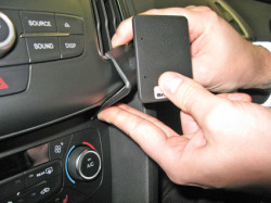 Fixation voiture Proclip  Brodit Ford Focus Réf 855066