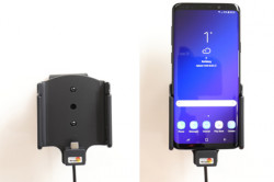 Support Samsung Galaxy S9+ avec adaptateur allume-cigare et cable USB. Réf Brodit 721039