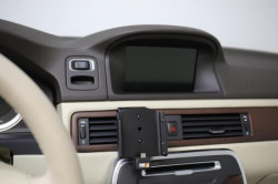 Support voiture Huawei P20 avec adaptateur allume-cigare et cable USB. Réf Brodit 721058