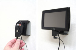 Support voiture  Brodit Mio Moov Spirit V 505 TV  avec chargeur allume cigare - Avec rotule. Grâce à la connectivité TMC, antenne TMC inclus. 12/24 Volt. Réf 528069