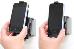 Support voiture Brodit Apple iPhone 4 avec connexion d'antenne - Support actif avec USB / cig-plug, avec rotule. Pour les appareils avec étui. Antenne à induction intégrée (FME mâle). Antenne fournie (câble de 2,5 m) et MultiMoveClip. inclus. Réf 548402