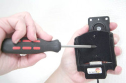 Support voiture  Brodit Apple iPod Touch 2nd Generation  avec chargeur allume cigare - Avec rotule. Avec câble USB. Surface &quot