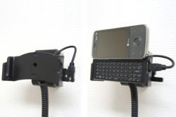 Support voiture  Brodit HTC Touch Pro  avec chargeur allume cigare - Avec rotule. Pour une position ouverte horizontale. Réf 968882
