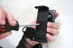 Support voiture  Brodit Sony Ericsson K550  installation fixe - Avec rotule, connectique Molex. Chargeur 2A. Réf 971144