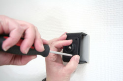 Support voiture  Brodit Sony Ericsson K550  installation fixe - Avec rotule, connectique Molex. Chargeur 2A. Réf 971144