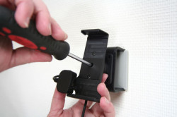 Support voiture  Brodit Sony Ericsson K550  installation fixe - Avec rotule, connectique Molex. Chargeur 2A. Réf 971144