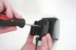 Support voiture  Brodit Nokia E51  installation fixe - Avec rotule, connectique Molex, chargeur 2A. Réf 971180