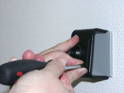 Support voiture  Brodit Motorola RAZR V3  installation fixe - Avec rotule, connectique Molex. Chargeur 2A. Réf 971968