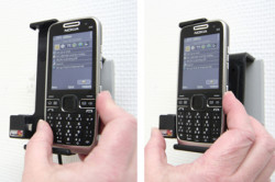 Support voiture  Brodit Nokia E55  installation fixe - Avec rotule, connectique Molex. Chargeur 2A. Réf 513074