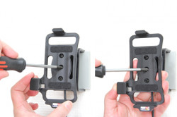 Support voiture  Brodit HTC One V T320e  installation fixe - Avec rotule, connectique Molex. Chargeur 2A. Réf 513396