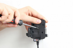 Support voiture  Brodit Motorola EWP 2100  installation fixe - Avec rotule, connectique Molex. Chargeur 2A. Réf 513529