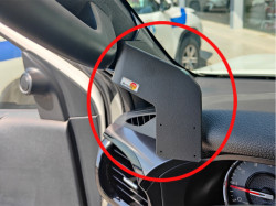 Fixation véhicule Toyota Hilux. Réf Brodit