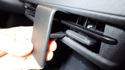 Fixation véhicule Toyota bZ4X. Réf Brodit 856263