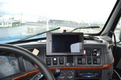 Accessoire de montage pour Volvo séries FH/FM/NH (modèles 2003 - 2007) - Réf 213547